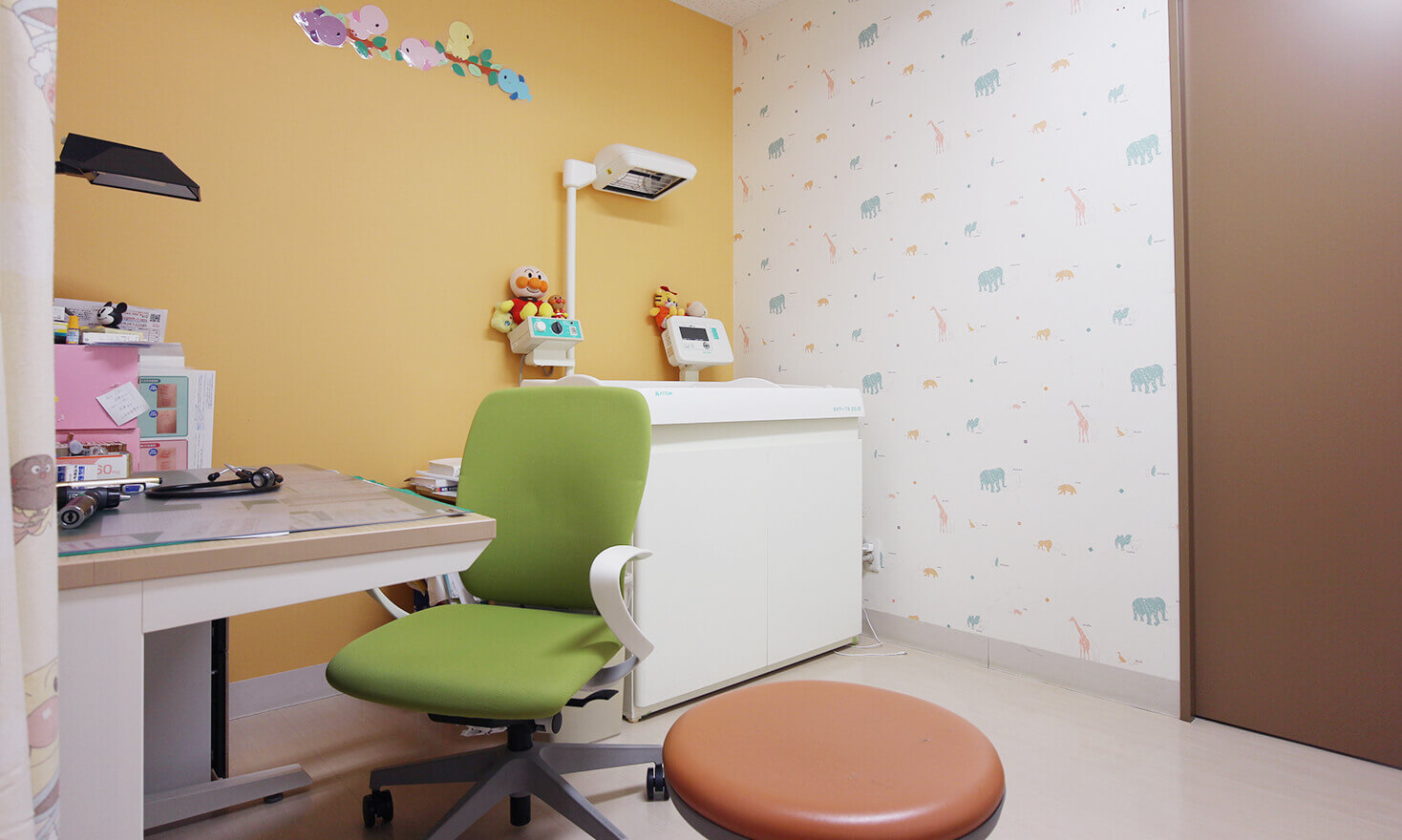 お子様の予防接種や乳幼児健診、急な症状にも対応