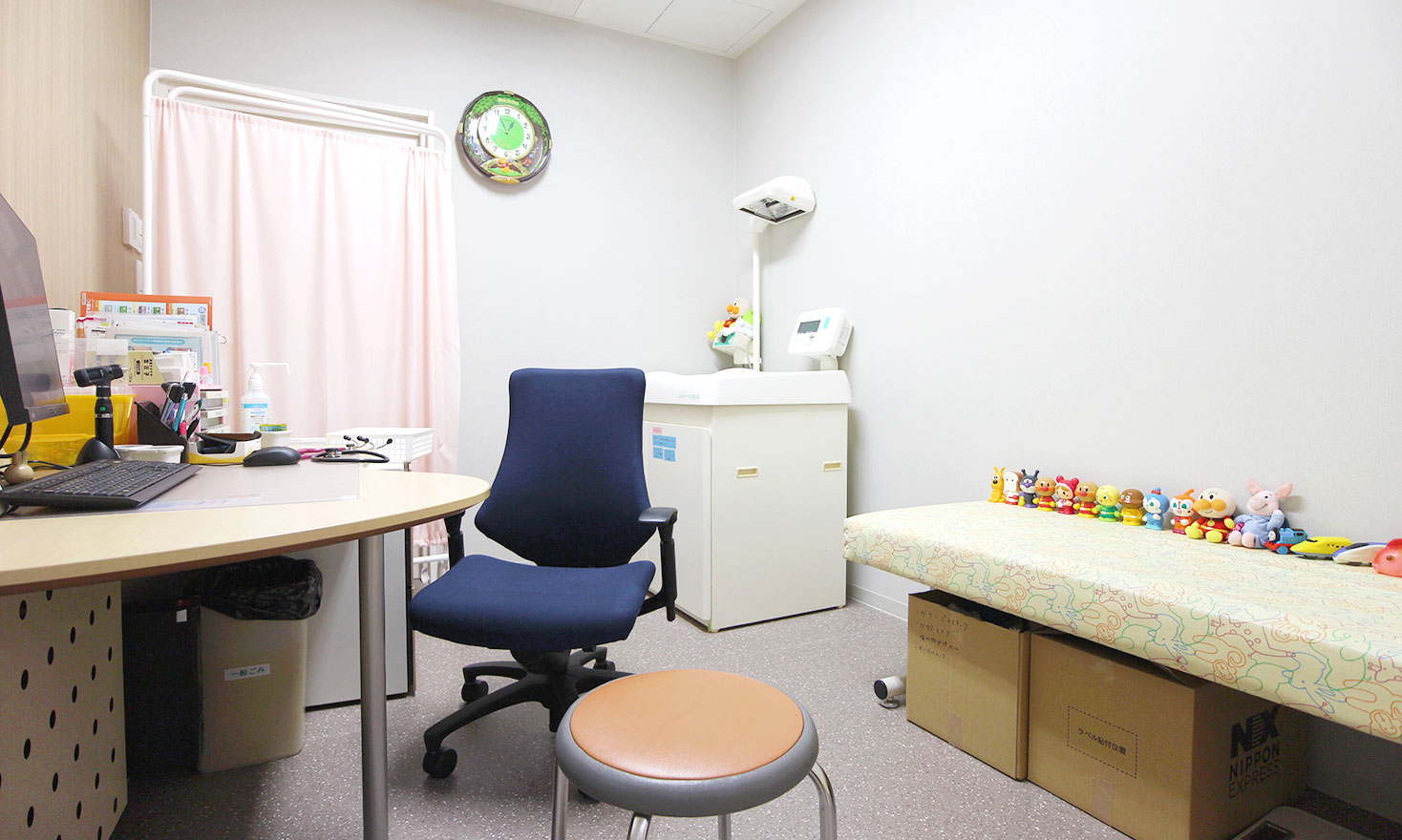 お子様の予防接種や乳幼児健診、急な症状にも対応